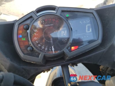 Zdjęcie 7 z 9 samochodu: 2023 KAWASAKI EX400 VIN:JKAEXKH18PDAP6270 - miniatura