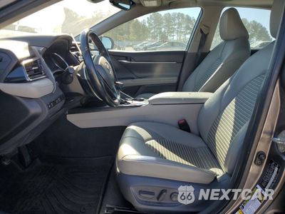 Zdjęcie 7 z 13 samochodu: 2019 TOYOTA CAMRY L VIN:4T1B11HK7KU702101 - miniatura