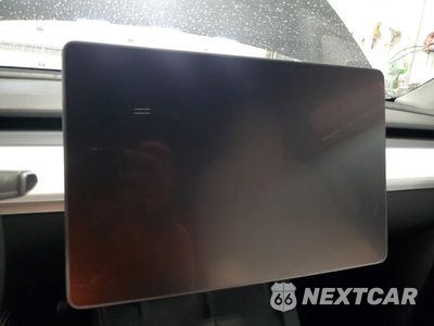 Zdjęcie 9 z 15 samochodu: 2023 TESLA MODEL Y VIN:7SAYGAEE6PF881441 - miniatura