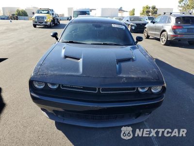 Piąte zdjęcie samochodu w środku: 2017 DODGE CHALLENGER SXT VIN:2C3CDZAG5HH568967 - miniatura
