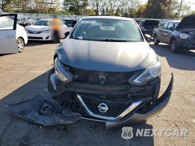 Piąte zdjęcie samochodu w środku: 2017 NISSAN SENTRA S VIN:3N1AB7AP1HY403024 - miniatura