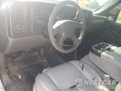 Zdjęcie 8 z 12 samochodu: 2003 CHEVROLET SILVERADO K1500 VIN:1GCEK19T13Z351275 - miniatura