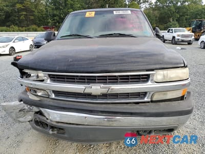Piąte zdjęcie samochodu w środku: 2001 CHEVROLET SUBURBAN K2500 VIN:3GNGK26U11G277209 - miniatura
