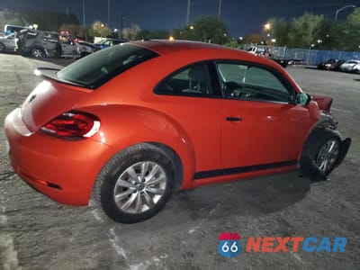 Trzecie zdjęcie samochodu z tyłu: 2017 VOLKSWAGEN BEETLE 1.8T VIN:3VWF17AT1HM610262 - miniatura