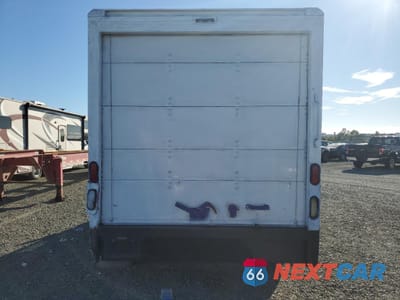 Zdjęcie 6 z 13 samochodu: 2000 GMC SAVANA CUTAWAY G3500 VIN:1GDGG31W6Y1181797 - miniatura