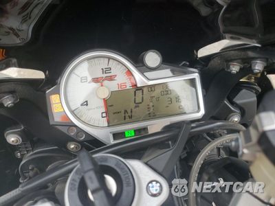 Zdjęcie 7 z 10 samochodu: 2017 BMW S 1000 RR VIN:WB10D6001HZ709581 - miniatura