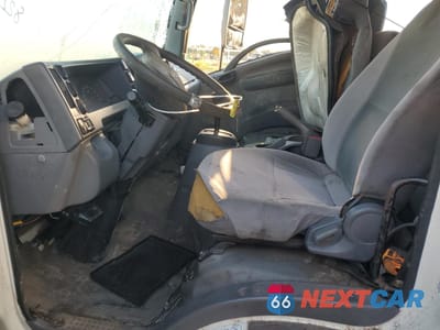 Zdjęcie 7 z 13 samochodu: 2016 ISUZU NPR HD VIN:54DC4J1BXGS809121 - miniatura