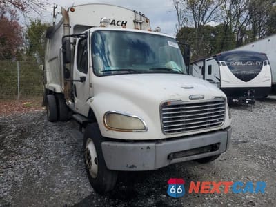 Czwarte zdjęcie samochodu z boku: 2004 FREIGHTLINER M2 106 MED - Refuse Truck VIN:1FVACYDC04DN24850 - miniatura