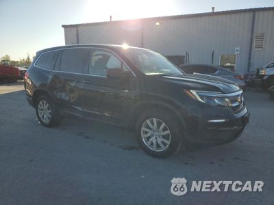 Czwarte zdjęcie samochodu z boku: 2019 HONDA PILOT LX VIN:5FNYF6H18KB101163 - miniatura