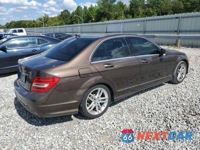 Trzecie zdjęcie samochodu z tyłu: 2014 MERCEDES-BENZ C 250 VIN:WDDGF4HBXER309719 - miniatura