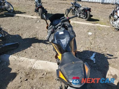 Zdjęcie 6 z 9 samochodu: 2019 KAWASAKI EX650 F VIN:JKAEXEK12KDA35250 - miniatura