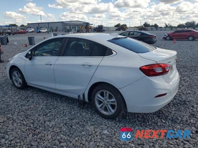 Drugie zdjęcie samochodu z przodu: 2017 CHEV CRUZE LT VIN:1G1BE5SM9H7136257 - miniatura