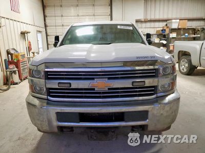 Piąte zdjęcie samochodu w środku: 2017 CHEVROLET SILVERADO K2500 HEAVY DUTY VIN:1GC2KUEG5HZ308613 - miniatura