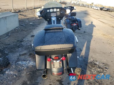Czwarte zdjęcie samochodu z boku: 2017 HARLEY-DAVIDSON FLHXS STREET GLIDE SPECIAL VIN:1HD1KRC14HB628150 - miniatura