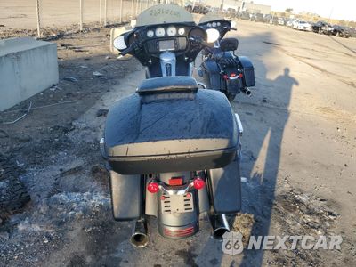 Czwarte zdjęcie samochodu z boku: 2017 HARLEY-DAVIDSON FLHXS STREET GLIDE SPECIAL VIN:1HD1KRC14HB628150 - miniatura
