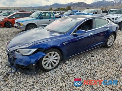 2017 TESLA MODEL S 5YJSA1E26HF198439 - główne zdjęcie licytacji z USA - miniatura