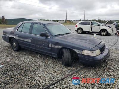 Czwarte zdjęcie samochodu z boku: 2003 FORD CROWN VICTORIA POLICE INTERCEPTOR VIN:2FAFP71W83X119251 - miniatura