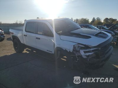 Czwarte zdjęcie samochodu z boku: 2025 RAM 1500 RHO VIN:1C6SRFUP9SN716644 - miniatura