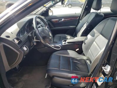 Zdjęcie 7 z 12 samochodu: 2011 MERCEDES-BENZ C 300 4MATIC VIN:WDDGF8BB1BR144848 - miniatura