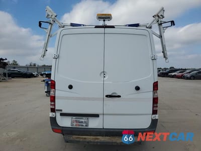Zdjęcie 6 z 12 samochodu: 2015 MERCEDES BENZ SPRINTER 2500 DELIVERY VAN VAN VIN:WD3PE7DC2FP156273 - miniatura