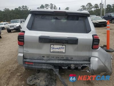 Zdjęcie 6 z 12 samochodu: 2025 TOYOTA 4RUNNER SR5 VIN:JTEVA5AR9S5006975 - miniatura