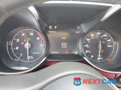 Zdjęcie 9 z 13 samochodu: 2019 ALFA ROMEO GIULIA VIN:ZARFAMAN5K7598725 - miniatura