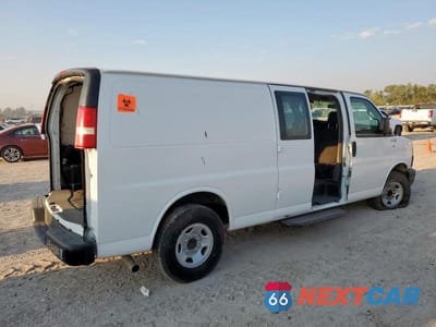 Trzecie zdjęcie samochodu z tyłu: 2018 CHEVROLET EXPRESS 3500 6.0L V8 VIN:1GCZGHFG6J1168484 - miniatura