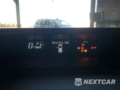Zdjęcie 9 z 14 samochodu: 2016 TOYOTA PRIUS C VIN:JTDKDTB39G1115884 - miniatura
