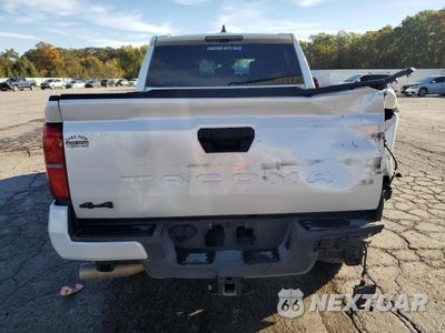 Zdjęcie 6 z 12 samochodu: 2024 TOYOTA TACOMA TRD SPORT VIN:3TYLB5JN8RT024026 - miniatura