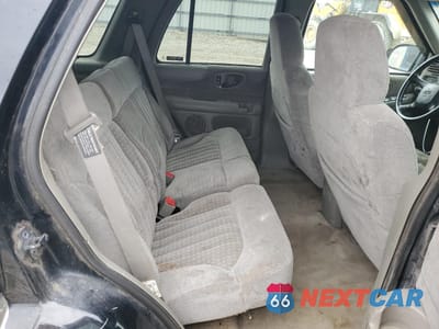 Zdjęcie 10 z 12 samochodu: 1999 CHEVROLET BLAZER VIN:1GNDT13W7X2233779 - miniatura