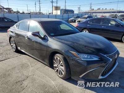 Czwarte zdjęcie samochodu z boku: 2022 LEXUS ES 300H BASE VIN:58ADA1C14NU021074 - miniatura