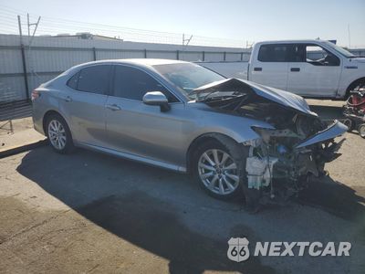 Czwarte zdjęcie samochodu z boku: 2018 TOYOTA CAMRY L VIN:4T1B11HK5JU583432 - miniatura