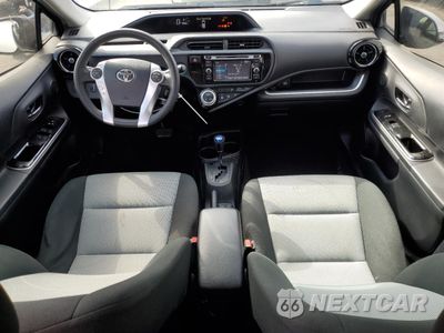 Zdjęcie 8 z 12 samochodu: 2015 TOYOTA PRIUS C VIN:JTDKDTB31F1102450 - miniatura