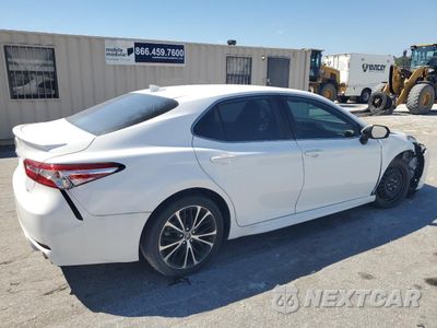Trzecie zdjęcie samochodu z tyłu: 2020 TOYOTA CAMRY SE VIN:4T1G11AK2LU912610 - miniatura