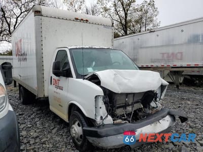 Czwarte zdjęcie samochodu z boku: 2016 CHEV EXPRESS G4500 VIN:1GB6GVCG0G1127433 - miniatura