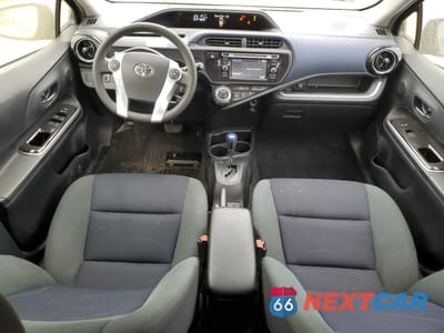 Zdjęcie 8 z 13 samochodu: 2016 TOYOTA PRIUS C VIN:JTDKDTB3XG1121385 - miniatura