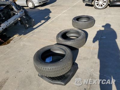 Zdjęcie 12 z 13 samochodu: 2009 HONDA FIT SPORT VIN:JHMGE87679S044909 - miniatura