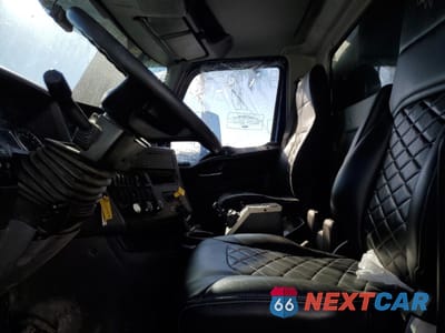 Piąte zdjęcie samochodu w środku: 2023 INTERNATIONAL HX620 VIN:3HTPCAPT3PN745468 - miniatura