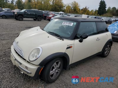 Trzecie zdjęcie samochodu z tyłu: 2003 MINI COOPER VIN:WMWRC33493TE15349 - miniatura