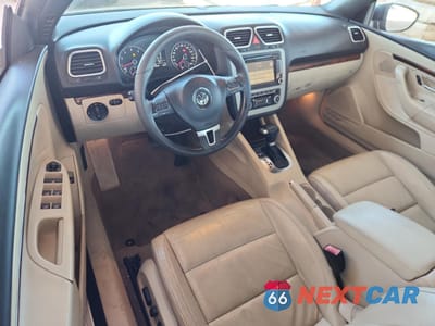 Zdjęcie 8 z 14 samochodu: 2010 VOLKSWAGEN EOS LUX VIN:WVWFA7AH7AV011182 - miniatura