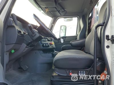 Piąte zdjęcie samochodu w środku: 2024 INTERNATIONAL LT625 VIN:3HSDZAPR0RN006135 - miniatura