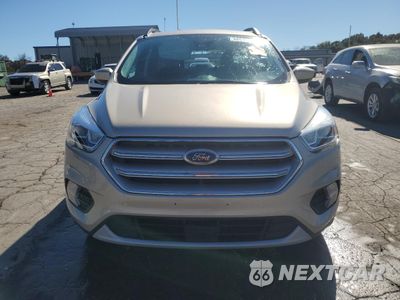 Piąte zdjęcie samochodu w środku: 2018 FORD ESCAPE SEL VIN:1FMCU0HD6JUA21577 - miniatura