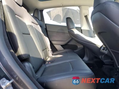 Zdjęcie 10 z 11 samochodu: 2025 TESLA MODEL Y VIN:7SAYGDEE9SF263959 - miniatura