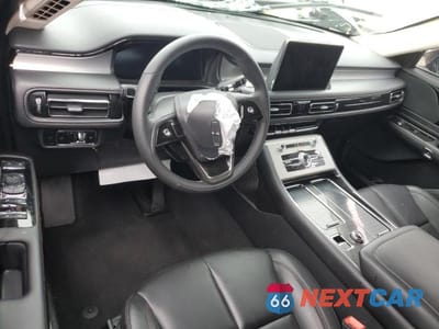 Zdjęcie 8 z 12 samochodu: 2024 LINCOLN AVIATOR VIN:5LM5J6XC1RGL01055 - miniatura