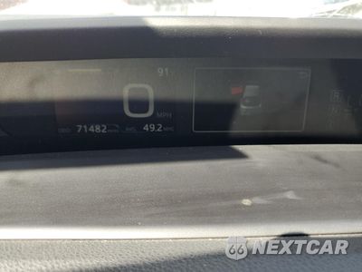 Zdjęcie 9 z 13 samochodu: 2017 TOYOTA PRIUS VIN:JTDKBRFU8H3570372 - miniatura