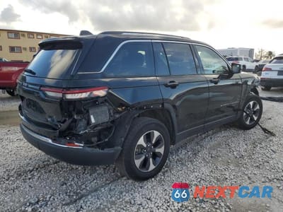 Trzecie zdjęcie samochodu z tyłu: 2023 JEEP GRAND CHEROKEE LIMITED 4XE VIN:1C4RJYB64PC649510 - miniatura