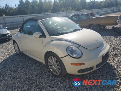 Czwarte zdjęcie samochodu z boku: 2008 VOLKSWAGEN NEW BEETLE CONVERTIBLE SE VIN:3VWRF31Y28M416066 - miniatura