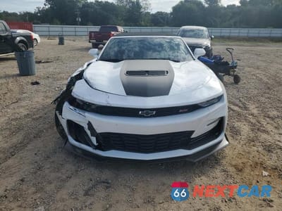 Piąte zdjęcie samochodu w środku: 2023 CHEVROLET CAMARO SS VIN:1G1FH3D71P0116709 - miniatura