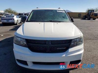 Piąte zdjęcie samochodu w środku: 2018 DODGE JOURNEY SE VIN:3C4PDCAB3JT166912 - miniatura