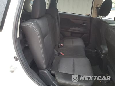 Zdjęcie 11 z 16 samochodu: 2017 MITSUBISHI OUTLANDER SE VIN:JA4AZ3A31HZ008260 - miniatura